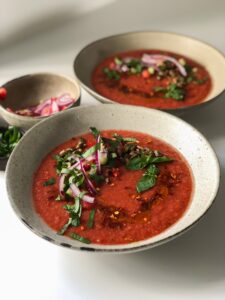 Gazpacho in 2 bowls